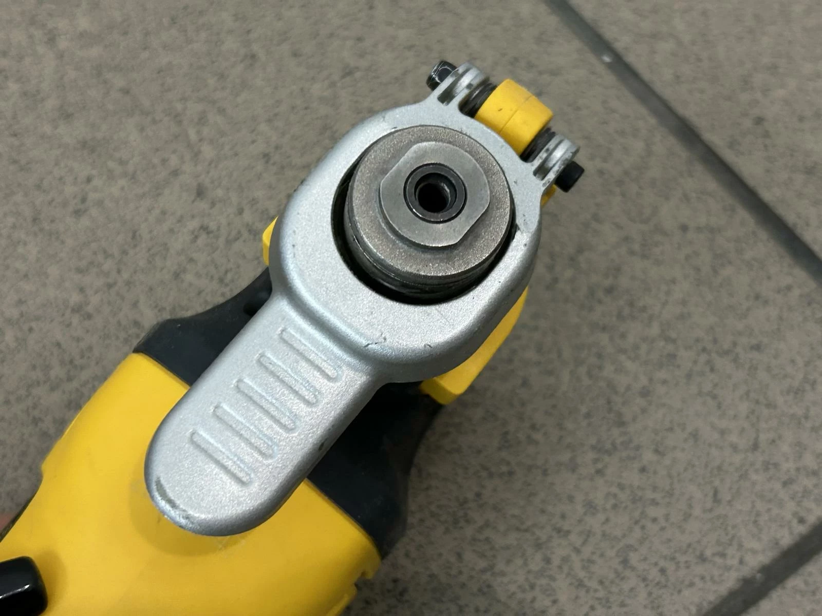 szlifierka-wielofunksyjna-dewalt-dwe315-solo-napiecie-akumulatora-249572-1681281