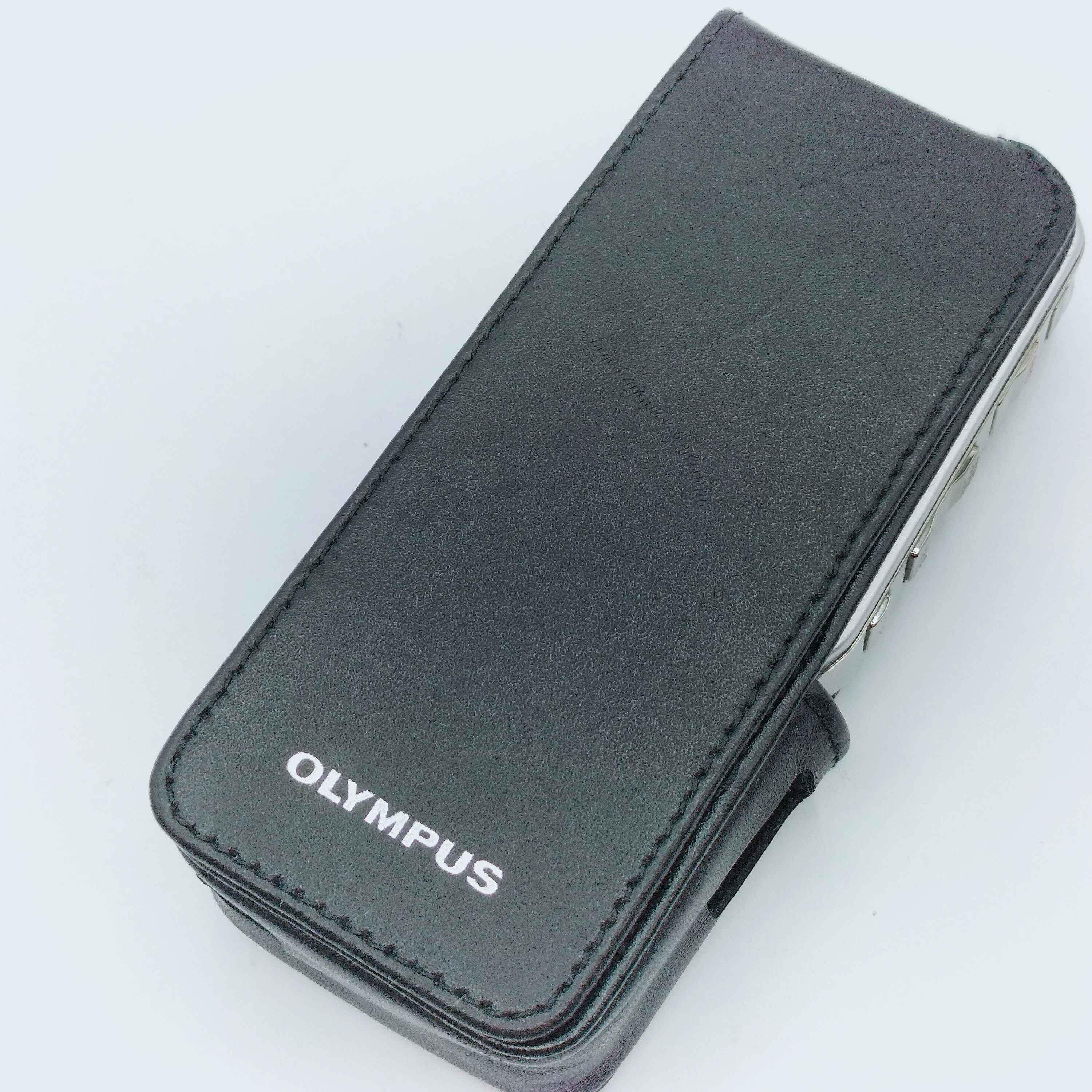 dyktafon-olympus-ds-2500-w-oryginalnym-etui-ean-gtin-4545350040604