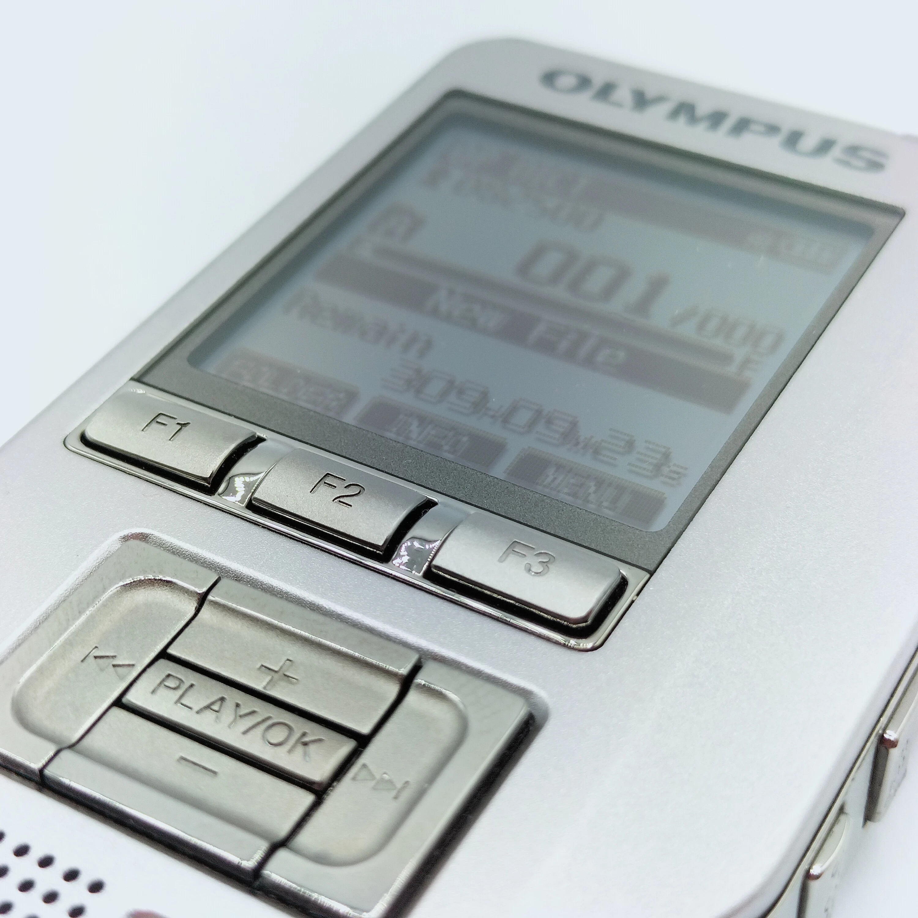 dyktafon-olympus-ds-2500-w-oryginalnym-etui-model-ds-2500