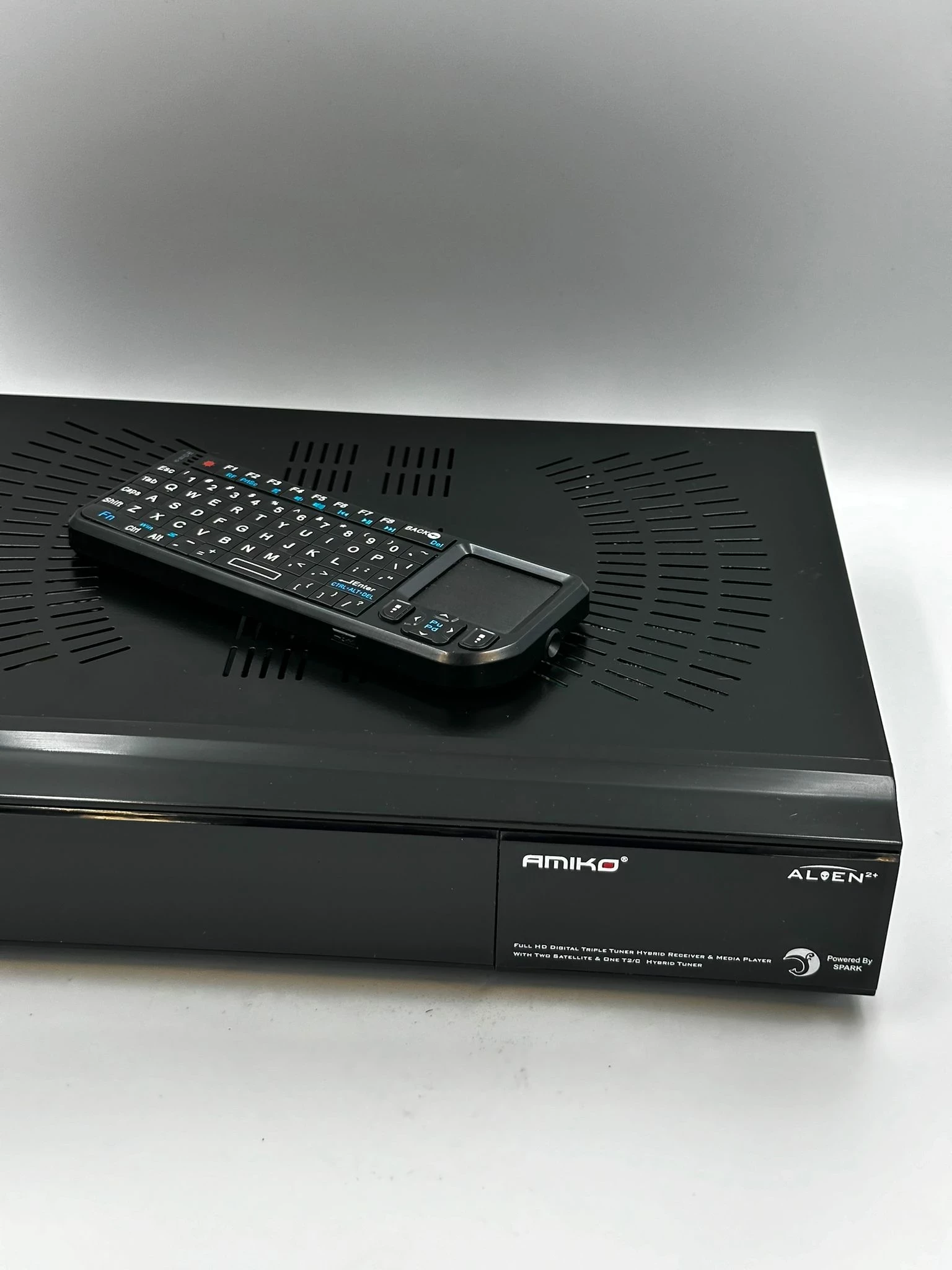 tuner-tv-amiko-alien-2-triple-komplet-stan-11323-2