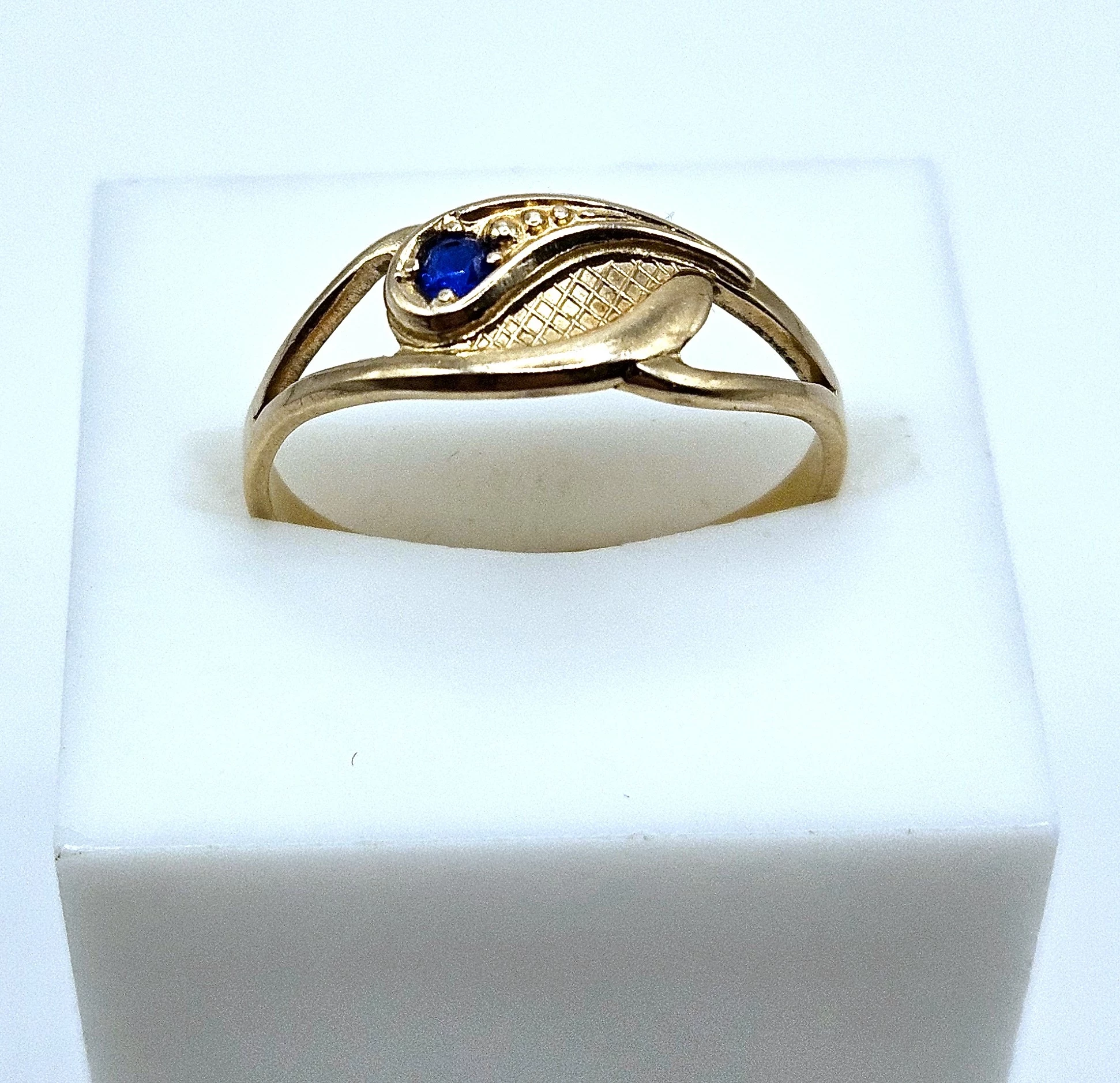 zloty-pierscionek-z-oczkiem-m21g-p585-r16-stan-11323-2