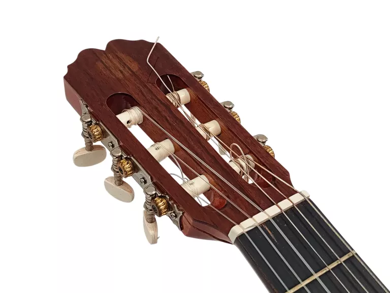 GITARA KLASYCZNA HISZPAŃSKA ADMIRA ARTESANIA SEVILLA 4/4 - OPIS