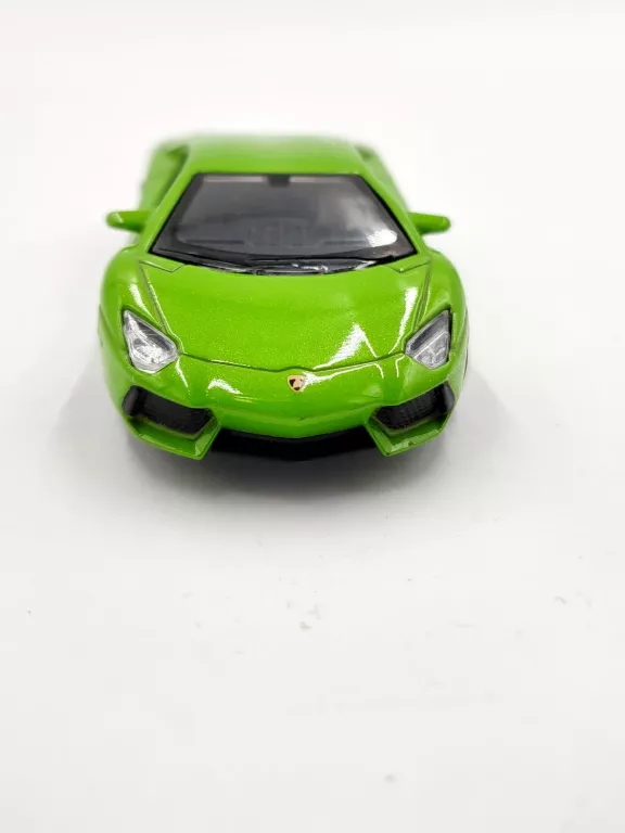 LAMBORGHINI AVENTADOR LP700