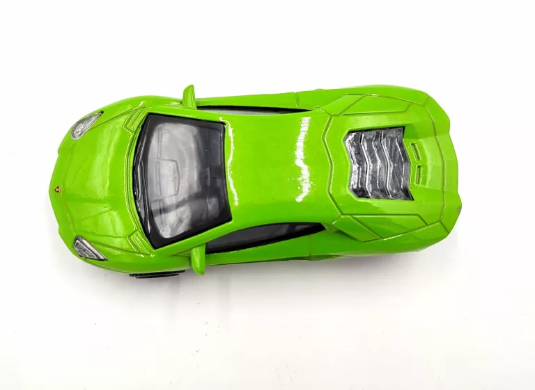 LAMBORGHINI AVENTADOR LP700