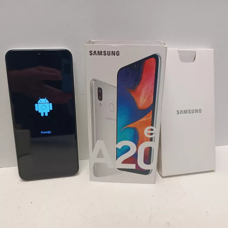 TELEFON SAMSUNG A20E