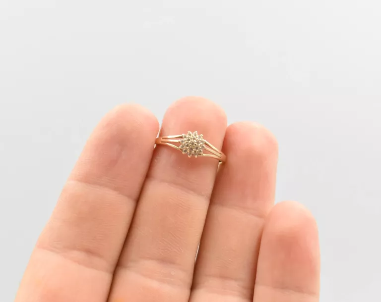 ZŁOTY PIERŚCIONEK [1,24G 333PR R17]