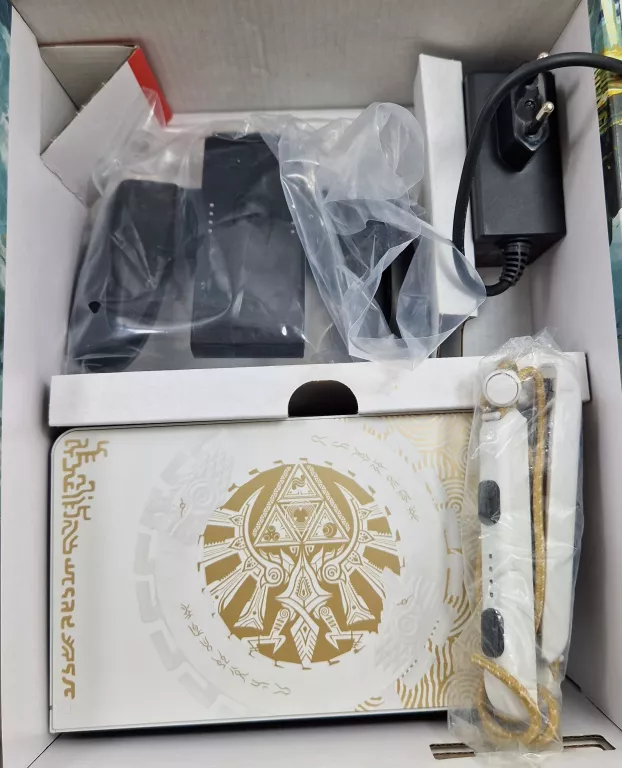 KONSOLA NINTENDO SWITCH OLED 64 GB ZELDA EDITION