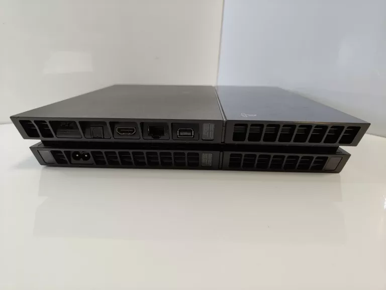 KONSOLA SONY PS4 FAT 500GB CUH-1116A  BEZ PADA!