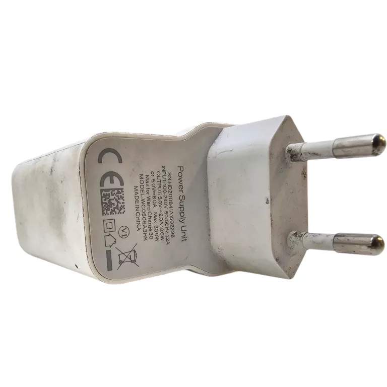 ŁADOWARKA SIECIOWA 20W + KABEL