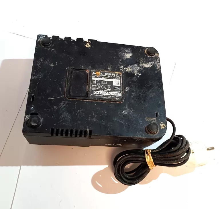 ŁADOWARKA MAKITA DC18WA