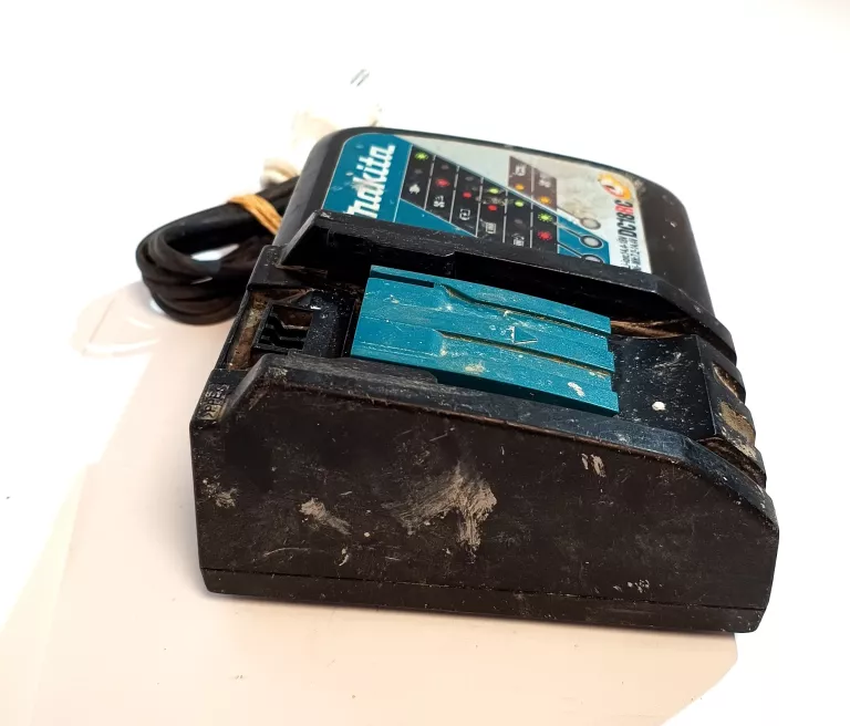 ŁADOWARKA MAKITA DC18WA