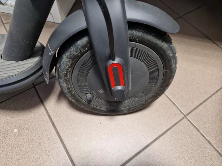 HULAJNOGA ELEKTRYCZNA XIAOMI ELECTRIC SCOOTER 4