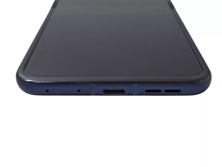 TELEFON MOTOROLA RAZR 60 8/256GB 6,9'' 4500MAH - OPIS!