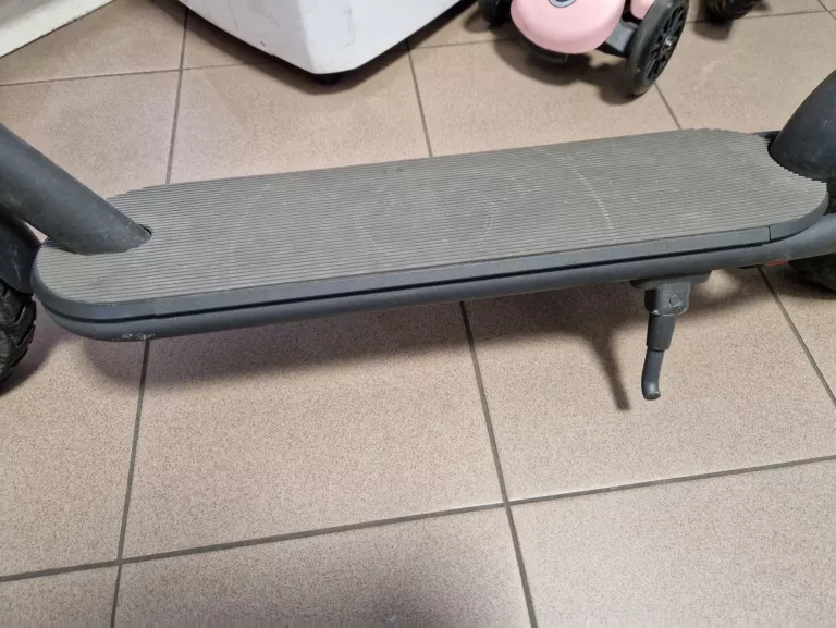 HULAJNOGA ELEKTRYCZNA XIAOMI ELECTRIC SCOOTER 4