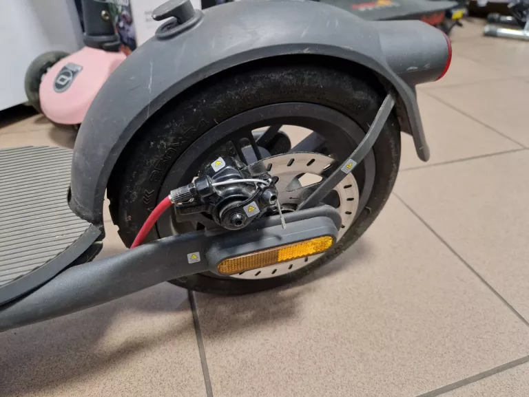 HULAJNOGA ELEKTRYCZNA XIAOMI ELECTRIC SCOOTER 4