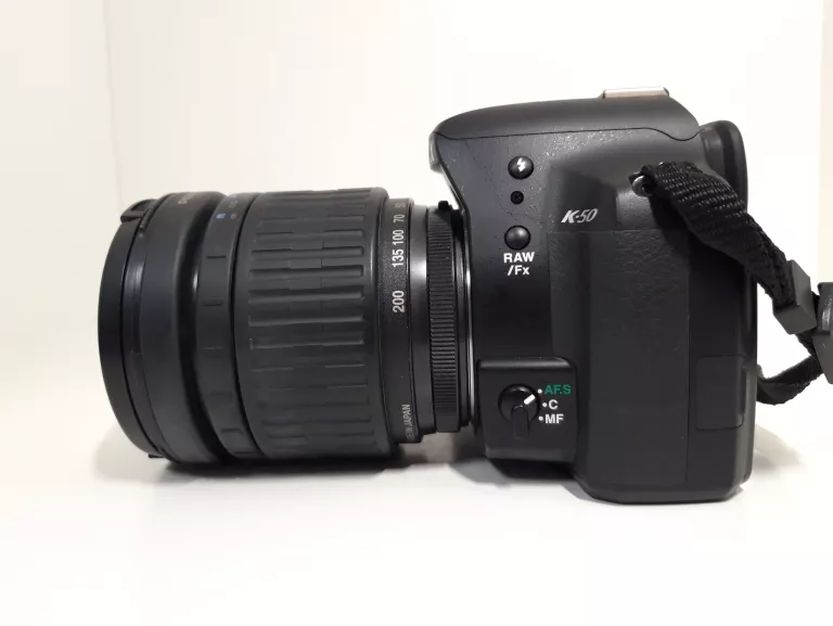 lustrzanka-pentax-k-50-pentax-28-200mm-pentax-18-55mm-akcesoria-typ-matrycy-14228-2