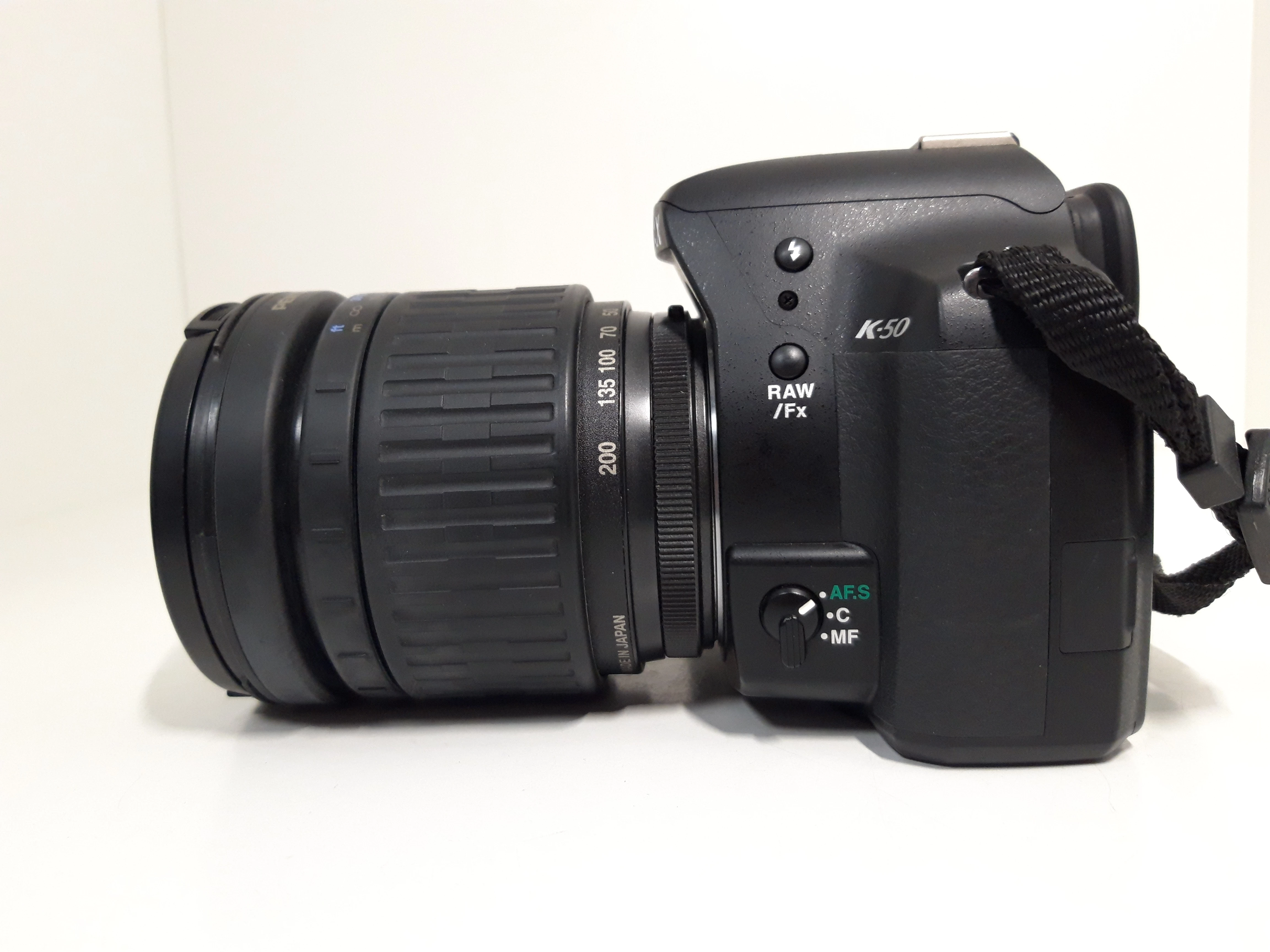 lustrzanka-pentax-k-50-pentax-28-200mm-pentax-18-55mm-akcesoria-typ-matrycy-14228-2