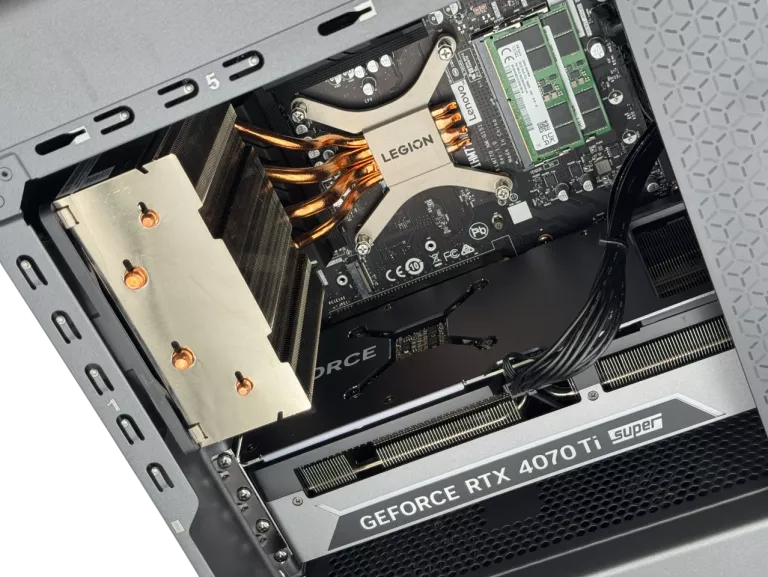 KOMPUTER LENOVO LEGION T5 PC I7-14650HX 32GB 1TB 4070 TI SUPER - GW 2027R