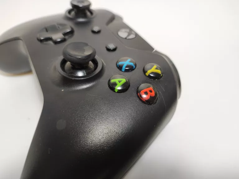 pad-xbox-one-zobacz-okazja-stan-11323-2