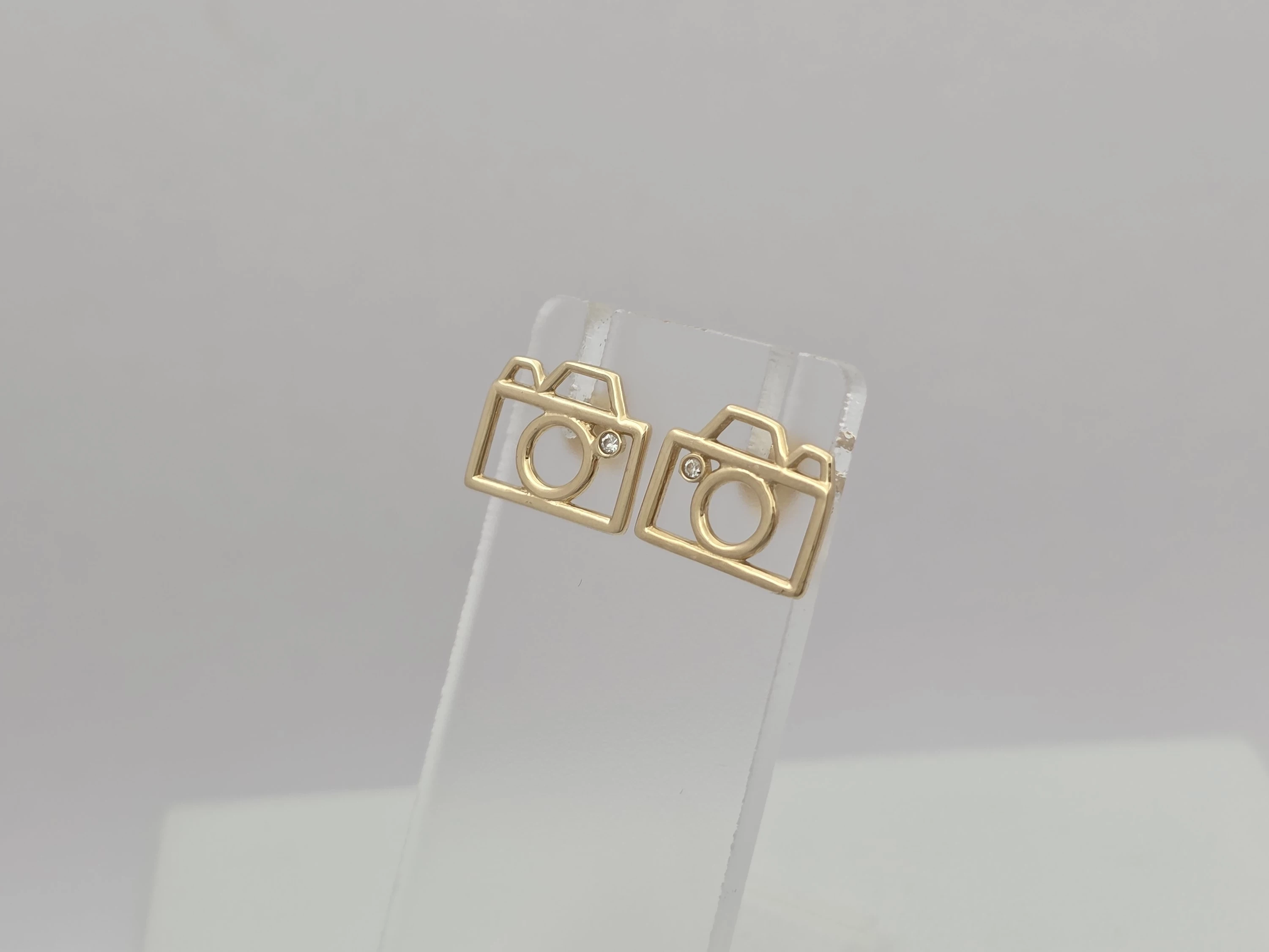 zlote-kolczyki-z-cyrkoniami-aparaty-fotograficzne-585-14k-145g-motyw-129129-1924399