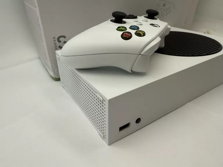 konsola-microsoft-xbox-series-s-komplet-stan-11323-2