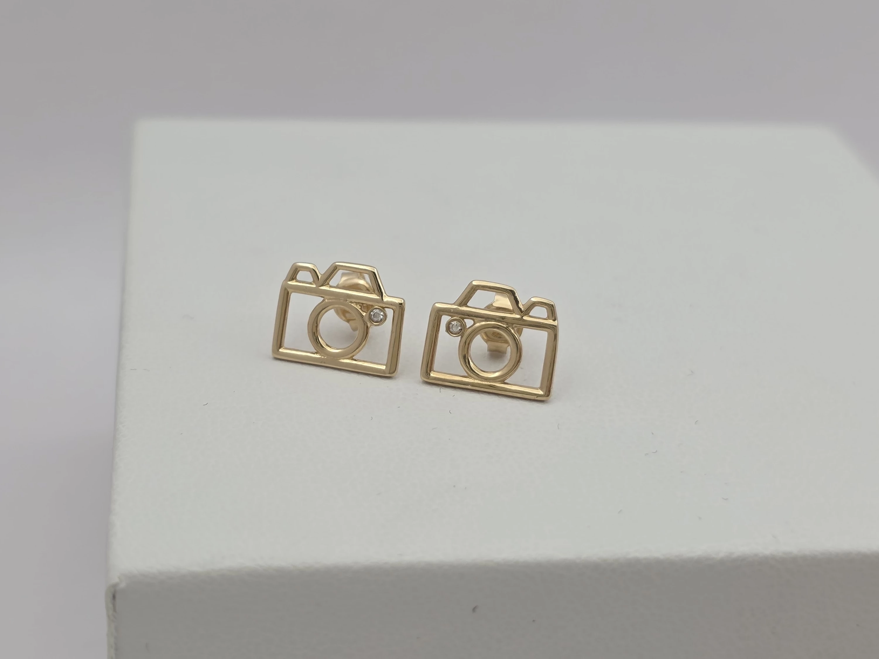 zlote-kolczyki-z-cyrkoniami-aparaty-fotograficzne-585-14k-145g-rodzaj-zapiecia-2207-4