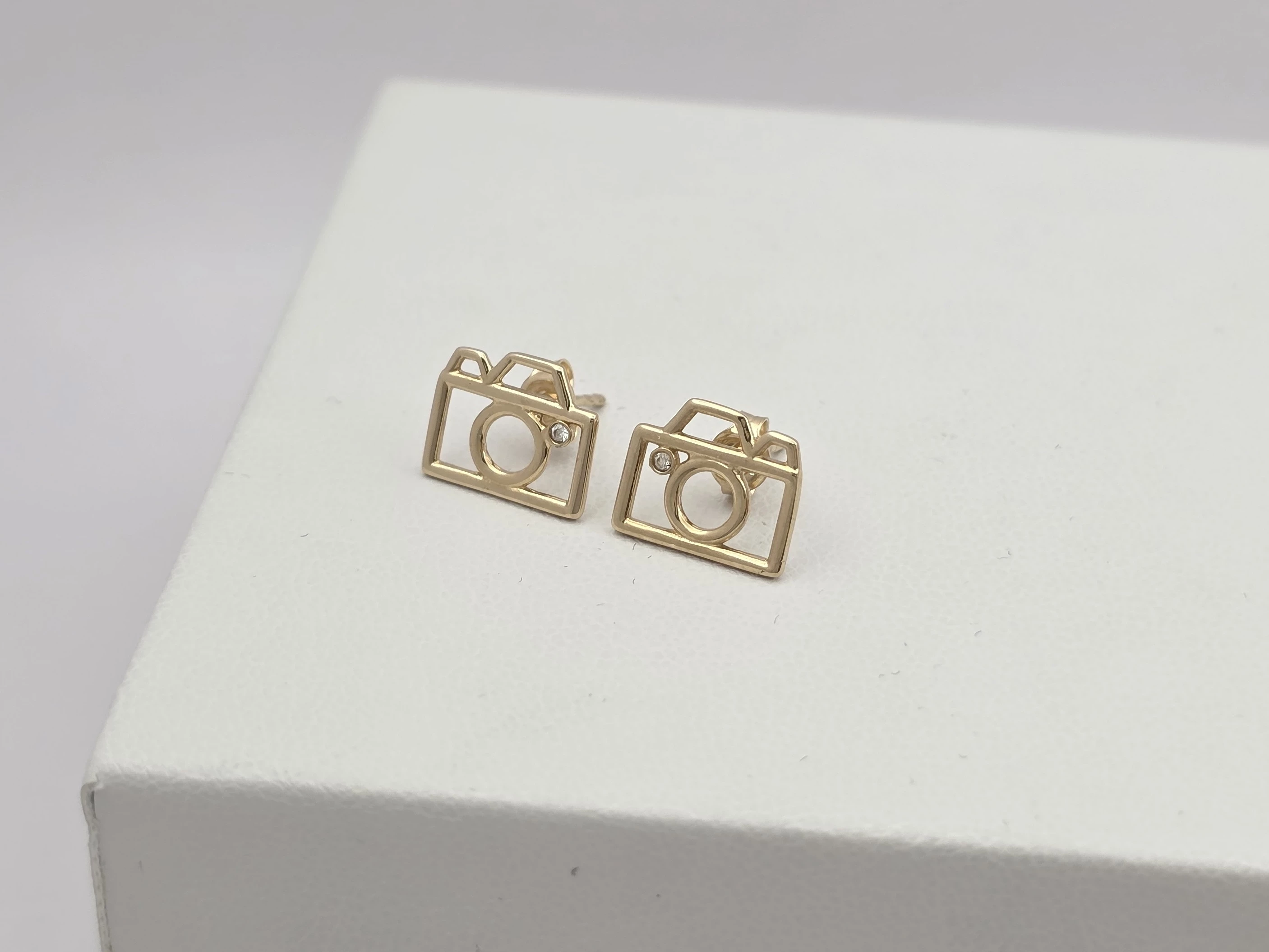 zlote-kolczyki-z-cyrkoniami-aparaty-fotograficzne-585-14k-145g-rodzaj-2205-2