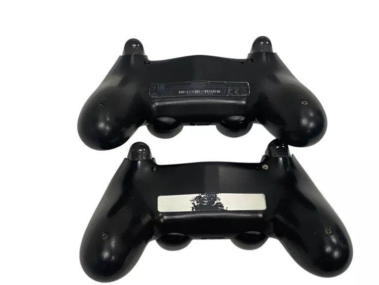 KONSOLA SONY PS4 SLIM 1TB + 2 PADY, KABLE, 1 GRA (FIFA 25)