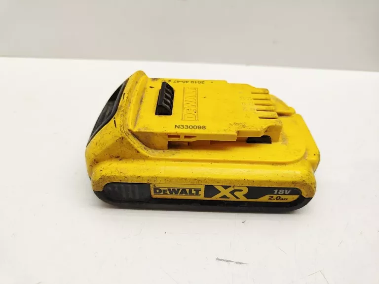 ŁADOWARKA DEWALT DCB116 Z AKUMULATOREM DEWALT 18V 2.0 AH