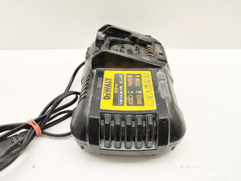 ŁADOWARKA DEWALT DCB116 Z AKUMULATOREM DEWALT 18V 2.0 AH