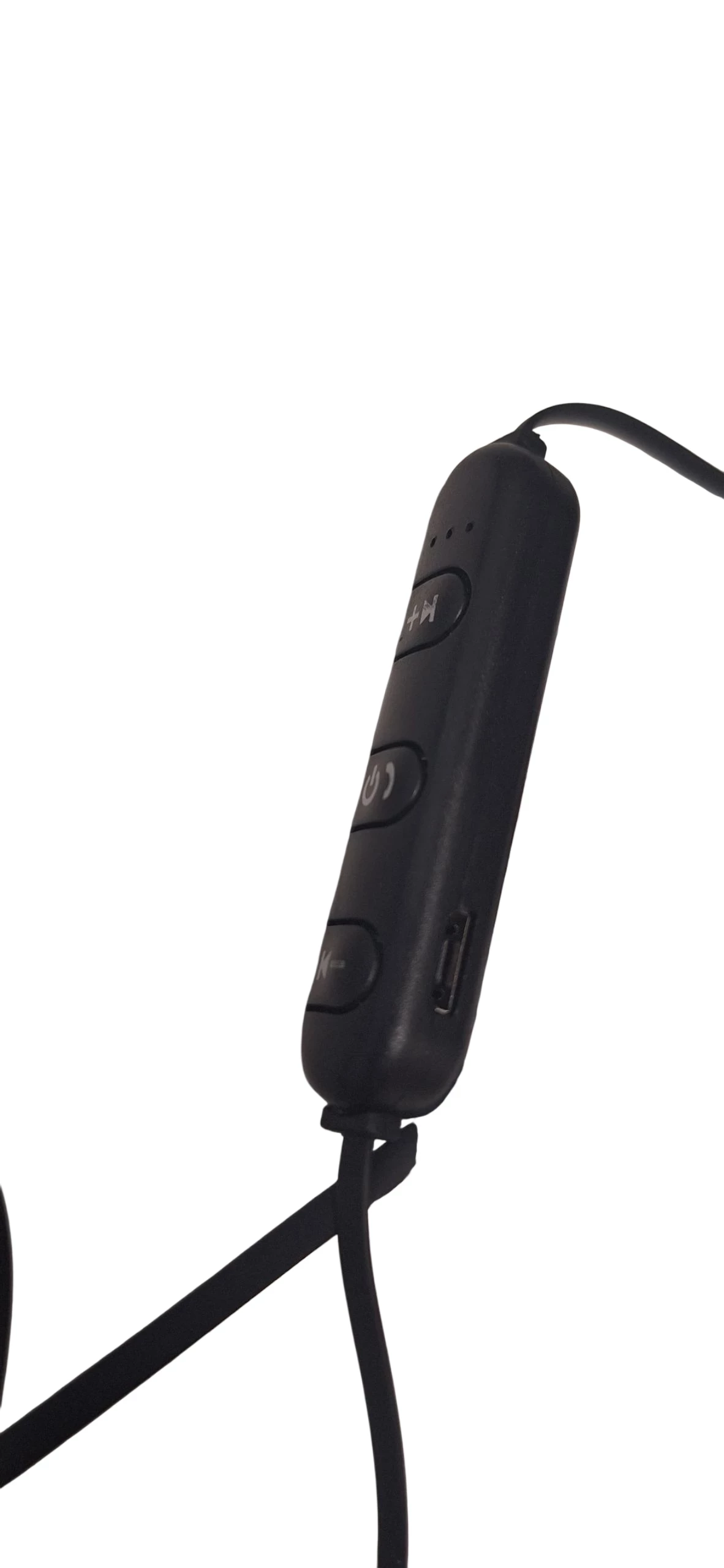 sluchawki-bezprzewodowe-douszne-pudelko-kolor-dominujacy-129357-3