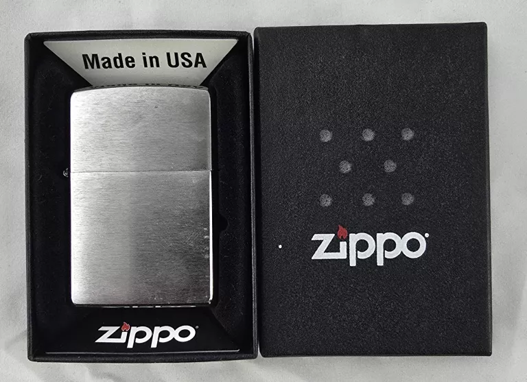 ZAPALNICZKA BENZYNOWA ZIPPO 96792 205 CLASSIC
