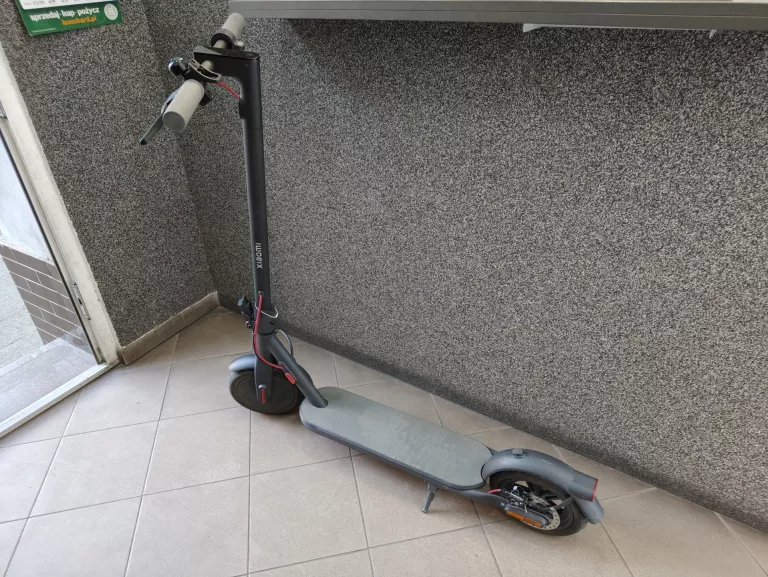 HULAJNOGA ELEKTRYCZNA XIAOMI ELECTRIC SCOOTER 4