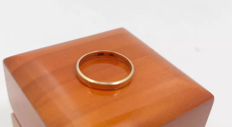 ZŁOTA OBRĄCZKA R:19 1,79G (585)