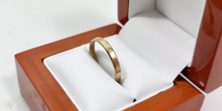 ZŁOTA OBRĄCZKA R:19 1,79G (585)