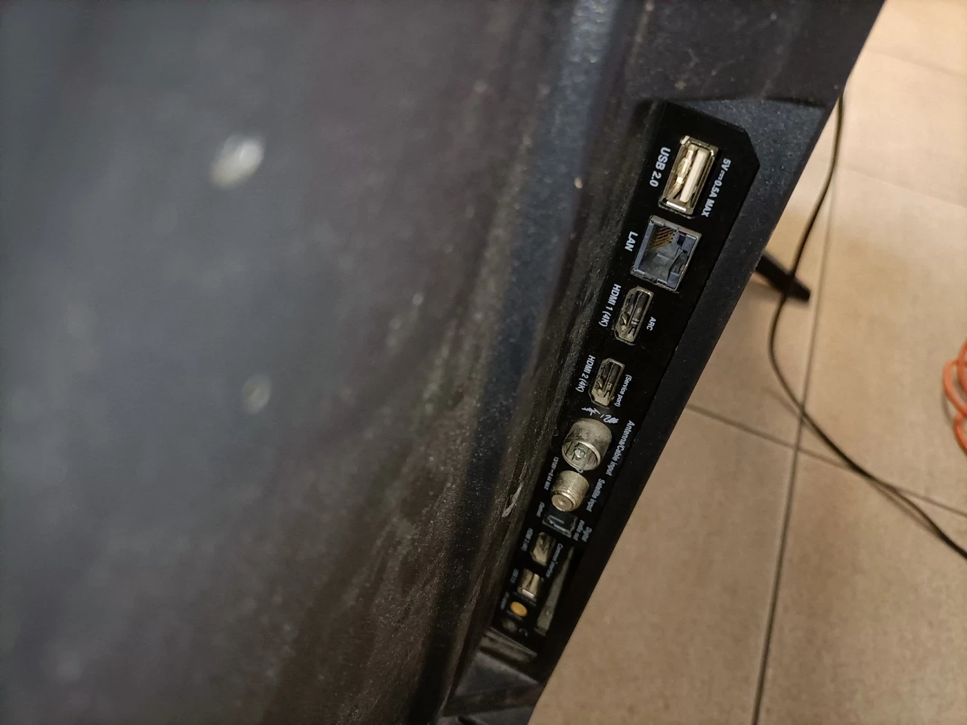 telewizor-55-thompson-55ug6300-przekatna-ekranu-cale-5500