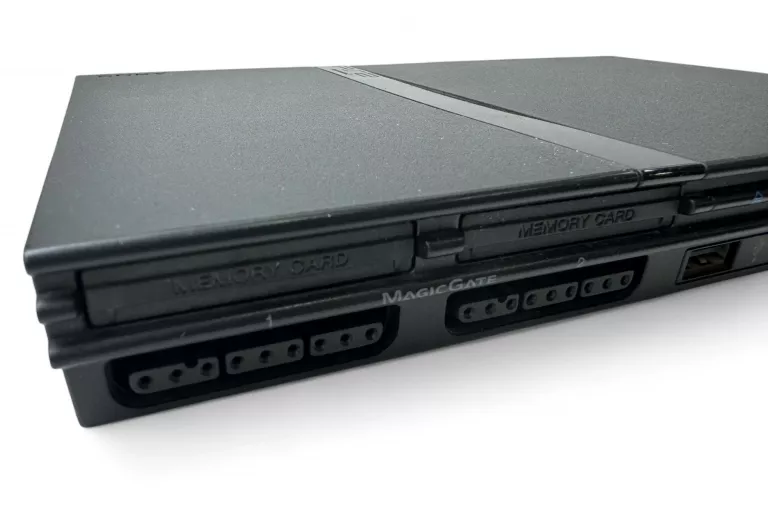 konsola-sony-playstation-2-slim-z-3-padami-karta-pamieci-i-gra-kod-producenta-scph-75004