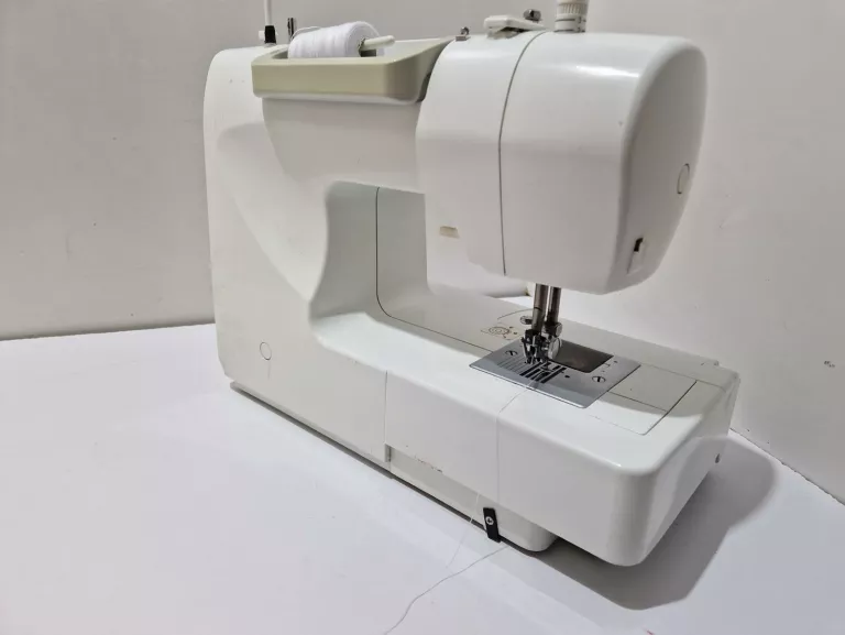 MASZYNA DO SZYCIA PFAFF SMART 100S