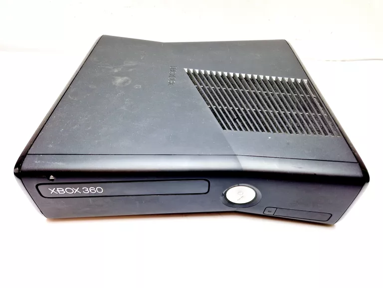 KONSOLA XBOX 360 + GRY + 2 PADY