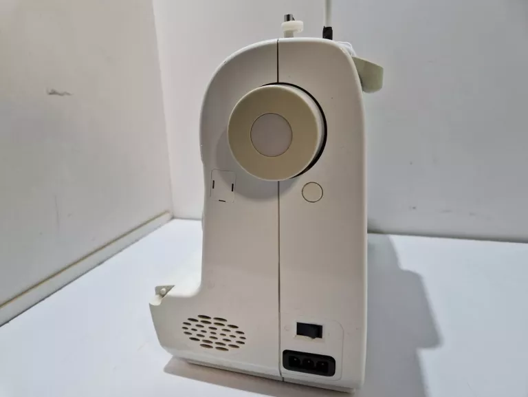 MASZYNA DO SZYCIA PFAFF SMART 100S