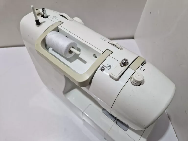 MASZYNA DO SZYCIA PFAFF SMART 100S