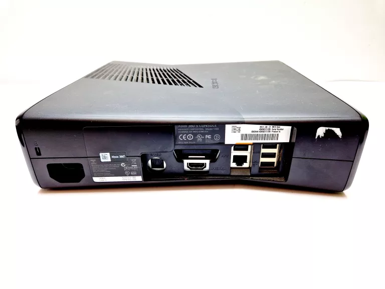 KONSOLA XBOX 360 + GRY + 2 PADY