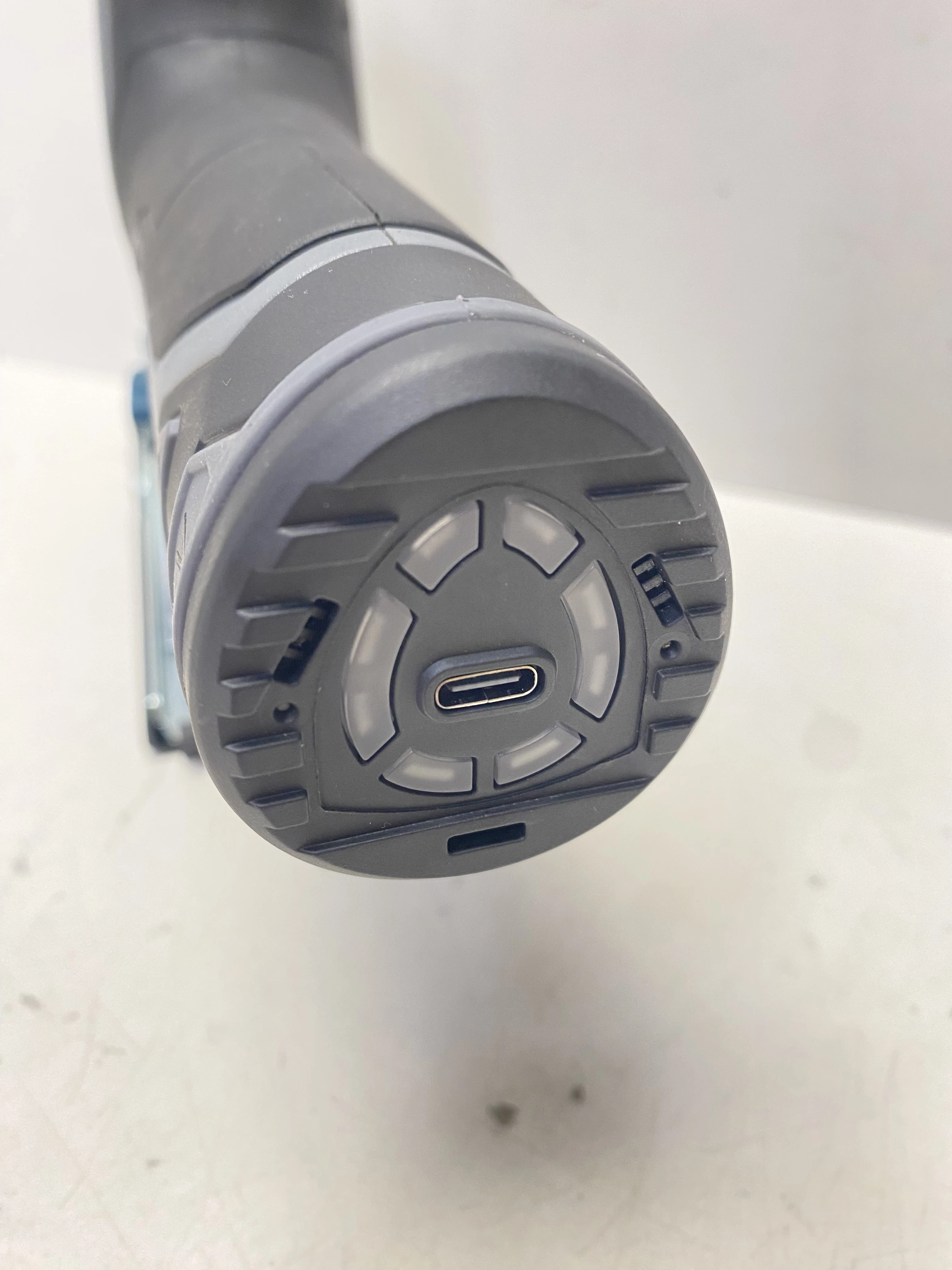 wyrzynarka-akumulatorowa-ferrex-fbt-cj004-stan-11323-2