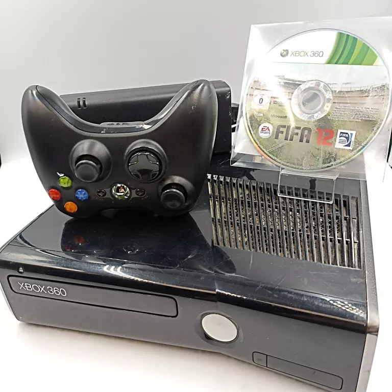 KONSOLA XBOX 360 S +PAD