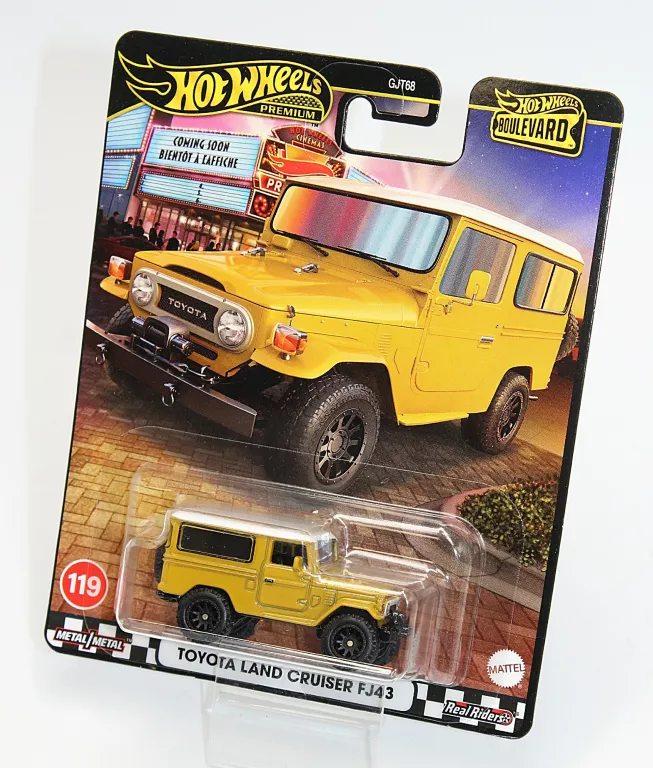 AUTKO HOT WHEELS PREMIUM BOULEVARD TOYOTA LAND CRUISER FJ43 (JBL25)