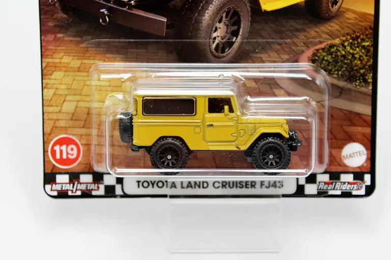 AUTKO HOT WHEELS PREMIUM BOULEVARD TOYOTA LAND CRUISER FJ43 (JBL25)