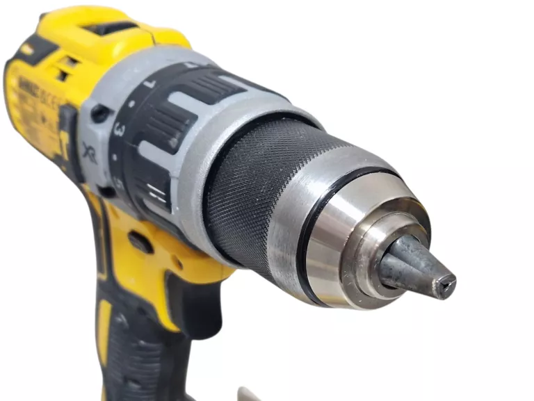 WIERTARKO-WKRĘTARKA DEWALT DCD796D2 XR 18V Z UDAREM 2X2AH