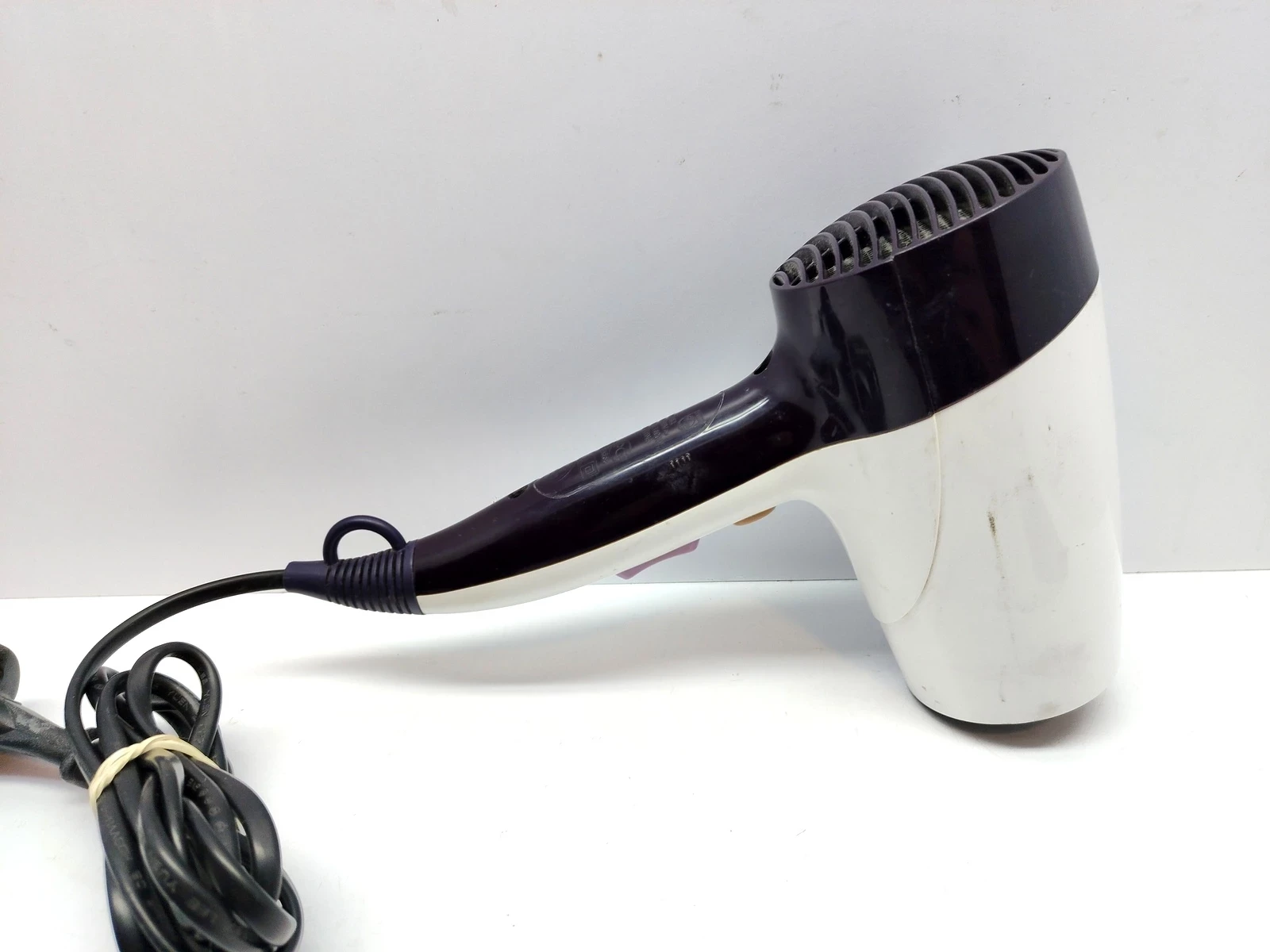 suszarka-do-wlosow-philips-hp4962-1600w-salondry-compact-ean-gtin-8710103516231