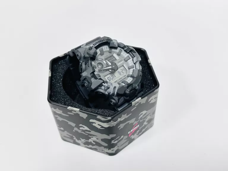 ZEGAREK CASIO G SHOCKGA-700CM-8AER GWARANCKA KOMPLET