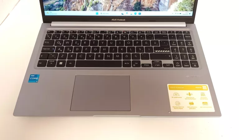 LAPTOP ASUS X1502ZA I3-1215U 8GB 256GB SSD W11
